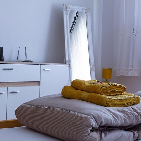 Ferienwohnung Sea View Retreat With 170Mbps Wifi And Sunny Balcony Kastav Exterior foto