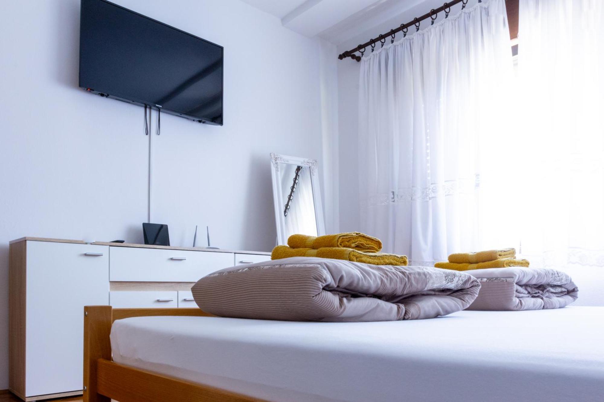 Ferienwohnung Sea View Retreat With 170Mbps Wifi And Sunny Balcony Kastav Exterior foto